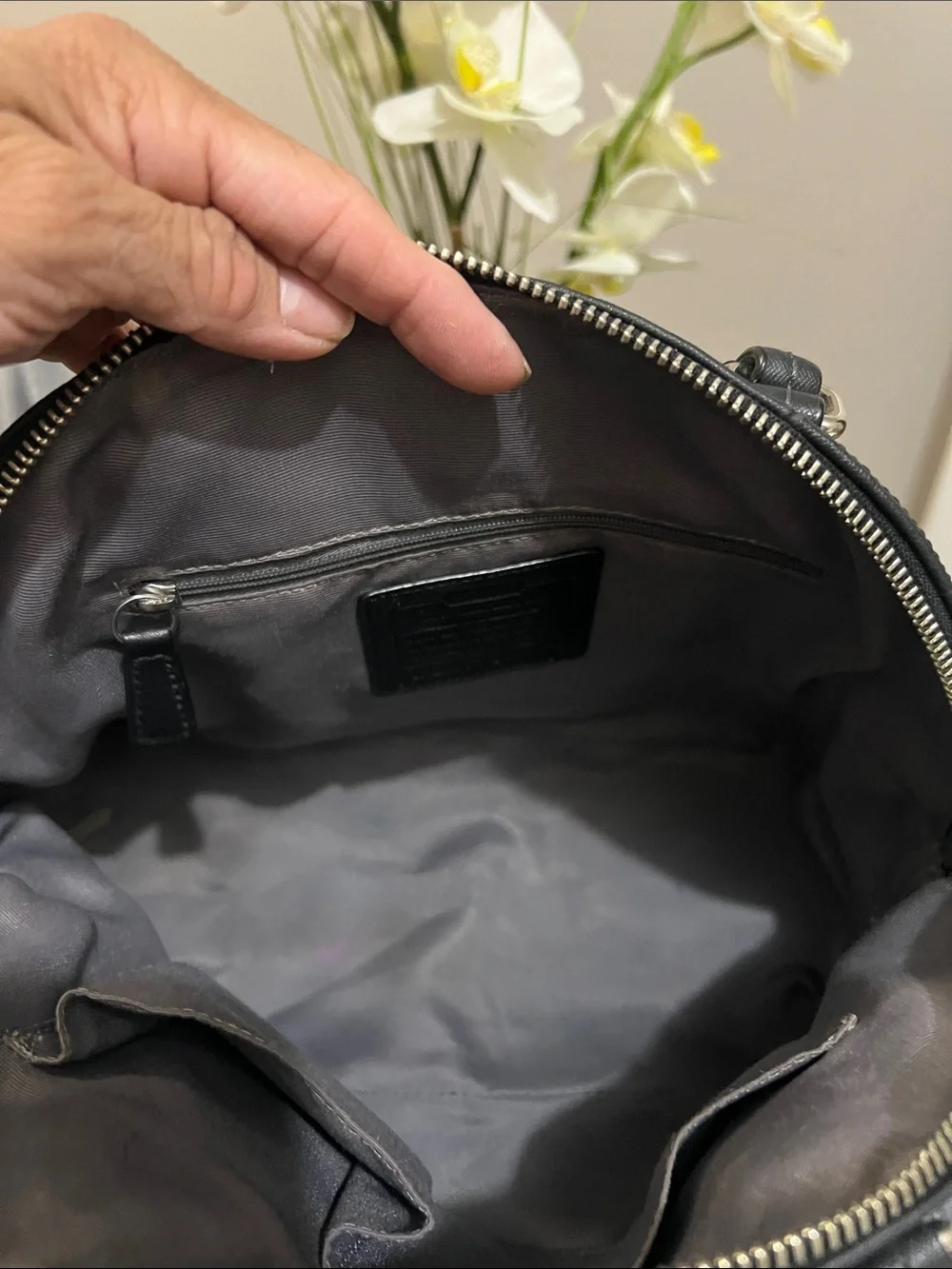 Coach Payton Black Leather Dome Satchel GUC retail $328